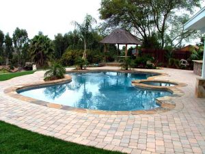 Pool-Decking-and-Hardscapes-1